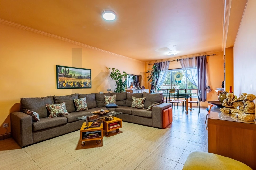 Apartamento T2 para Venda em Massamá e Monte Abraão Foto 1