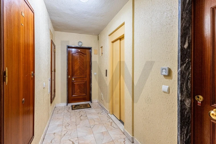 Apartamento T2 para Venda em Massamá e Monte Abraão Foto 28