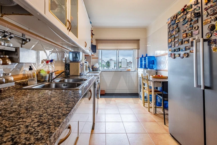 Apartamento T2 para Venda em Massamá e Monte Abraão Foto 6