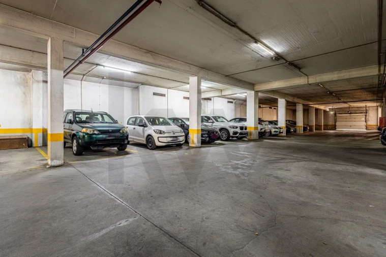 Apartamento T2 para Venda em Massamá e Monte Abraão Foto 24