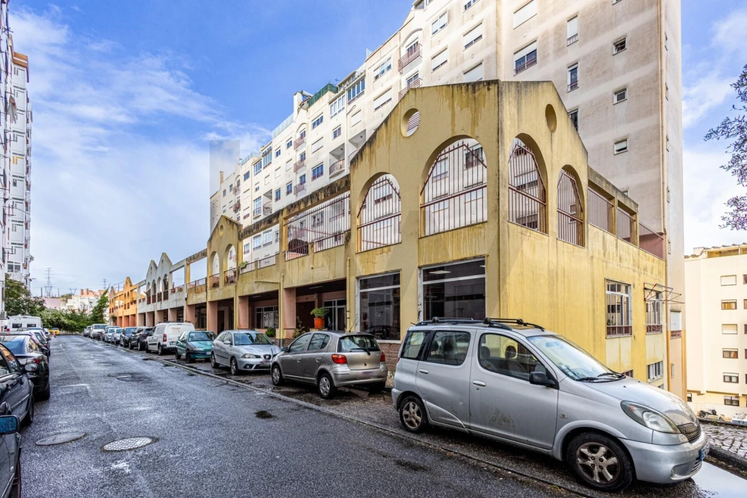 Apartamento T2 para Venda em Massamá e Monte Abraão Foto 32