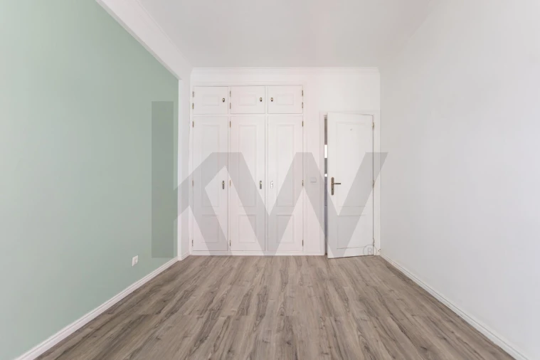 Apartamento T2 para Arrendamento em Costa da Caparica Foto 27