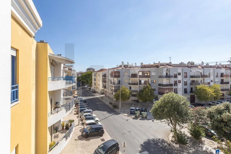 Apartamento T2 para Arrendamento em Costa da Caparica Foto 9