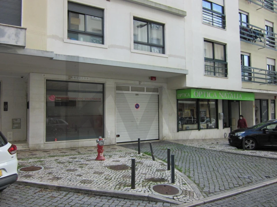 Loja para Arrendamento em Algueirão-Mem Martins Foto 9