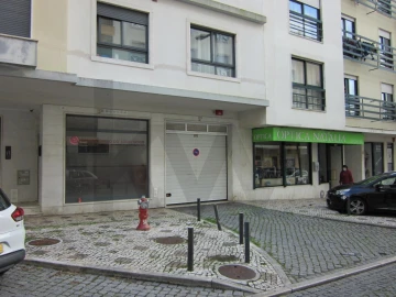 Loja para Arrendamento em Algueirão-Mem Martins