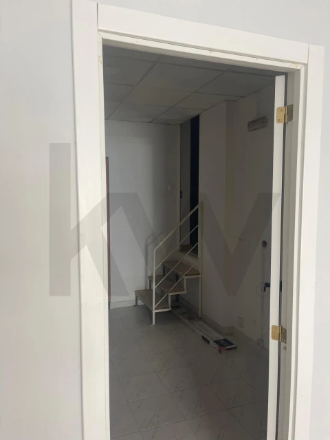 Loja para Arrendamento em Algueirão-Mem Martins