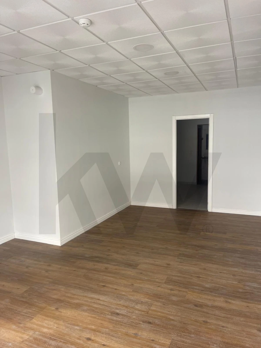 Loja para Arrendamento em Algueirão-Mem Martins Foto 5