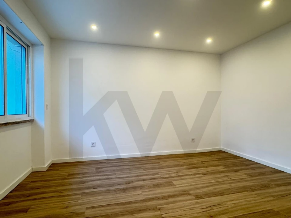 Apartamento T2 para Venda em Algueirão-Mem Martins Foto 17