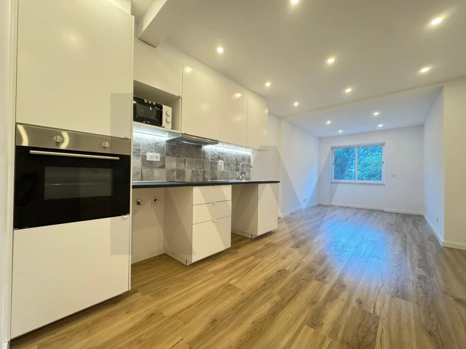 Apartamento T2 para Venda em Algueirão-Mem Martins Foto 7