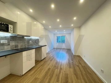 Apartamento T2 para Venda em Algueirão-Mem Martins