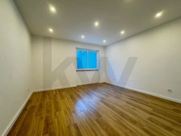 Apartamento T2 para Venda em Algueirão-Mem Martins