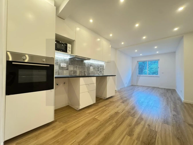 Apartamento T2 para Venda em Algueirão-Mem Martins Foto 7