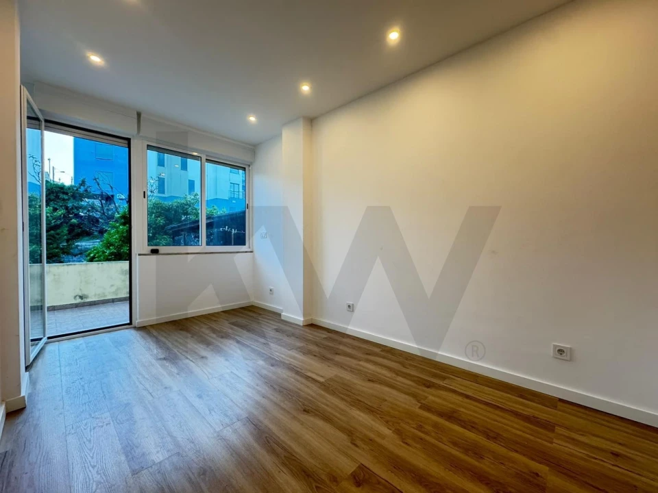 Apartamento T2 para Venda em Algueirão-Mem Martins Foto 15