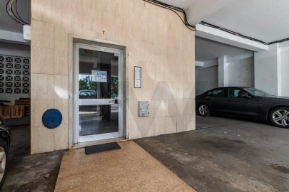 Apartamento T1 para Venda em Rio de Mouro