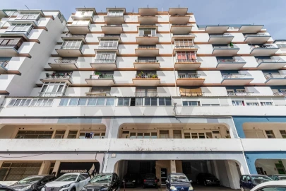 Apartamento T1 para Venda em Rio de Mouro