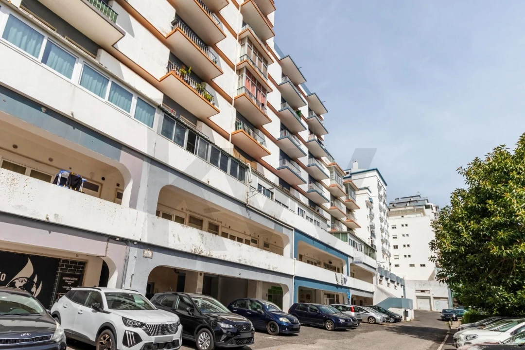 Apartamento T1 para Venda em Rio de Mouro Foto 26