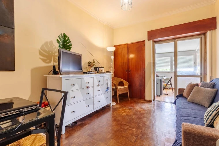 Apartamento T1 para Venda em Rio de Mouro Foto 8