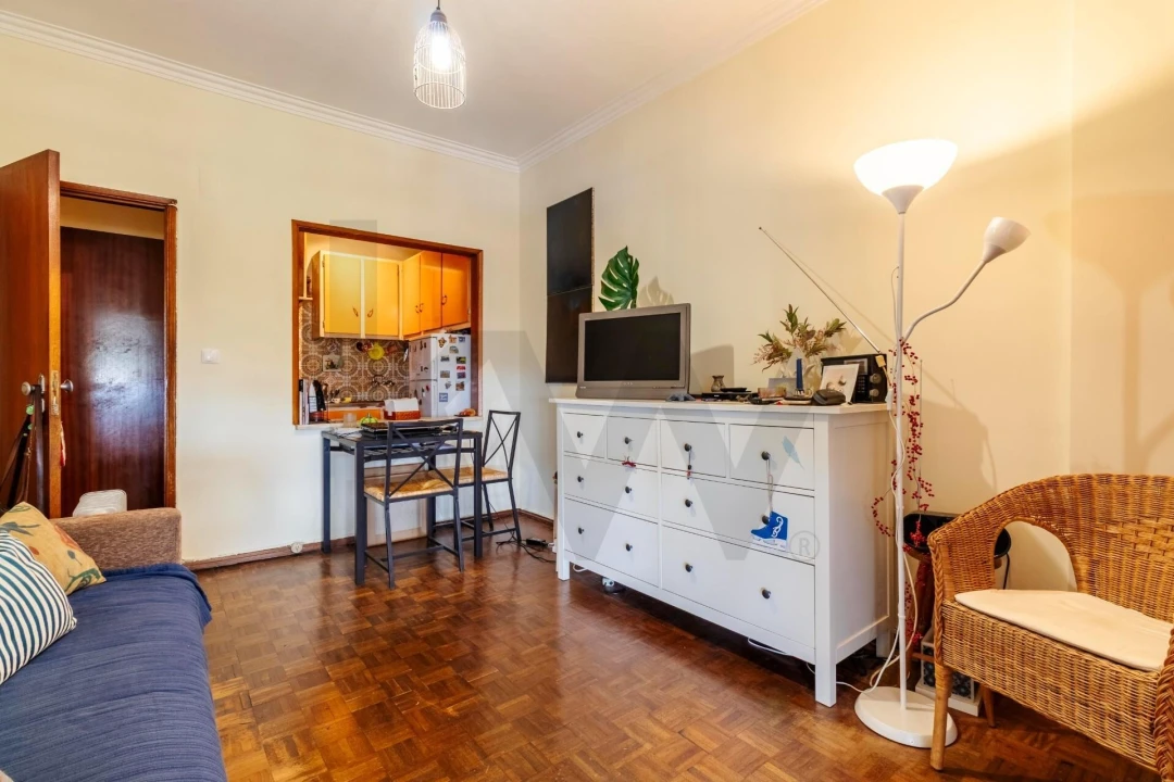 Apartamento T1 para Venda em Rio de Mouro Foto 5