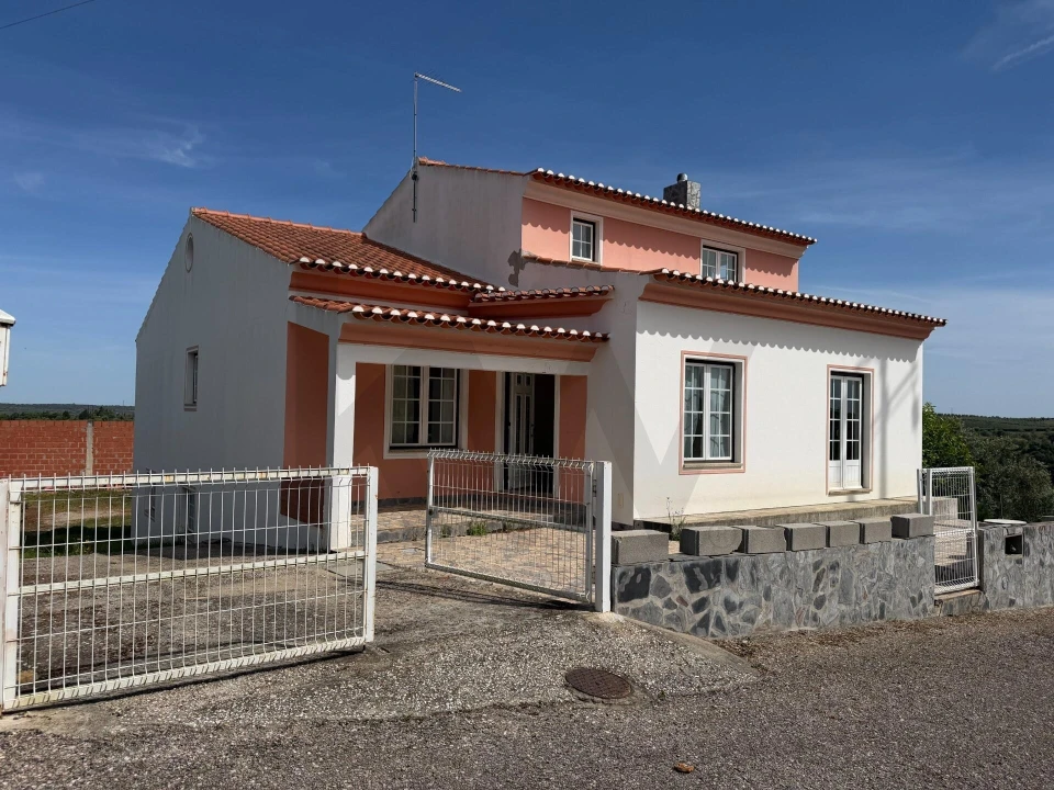 Moradia T3 para Venda em Avis Foto 1
