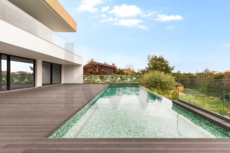 Moradia T5 para Venda em Alcabideche Foto 4