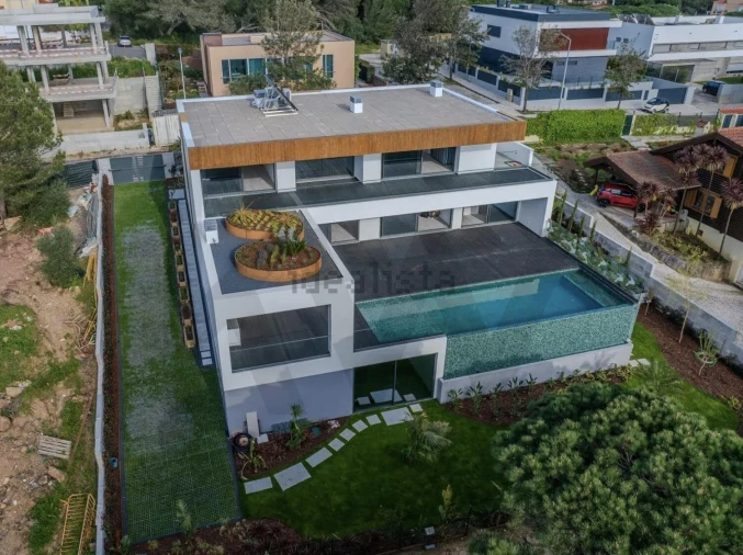 Moradia T5 para Venda em Alcabideche Foto 2