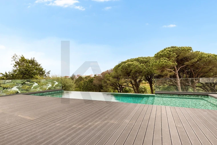 Moradia T5 para Venda em Alcabideche Foto 3