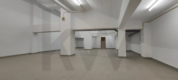 Armazém para Venda em Marvila