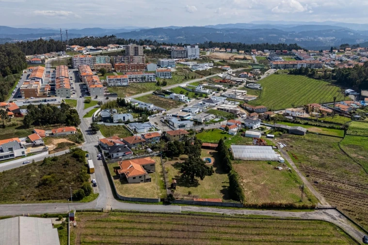 Terreno para Venda em São João de Ver Foto 3