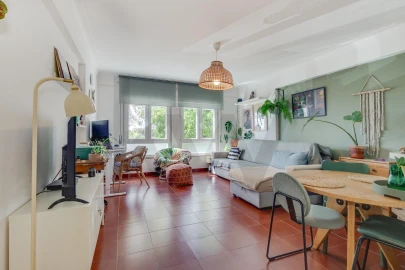 Apartamento T1 para Venda em Massamá e Monte Abraão