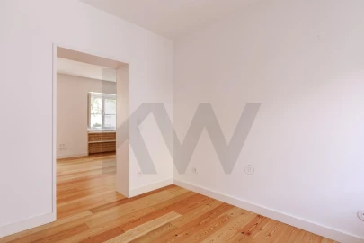 Apartamento T3 para Arrendamento em Alvalade