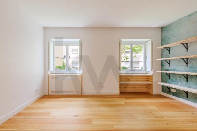 Apartamento T3 para Arrendamento em Alvalade