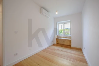 Apartamento T3 para Arrendamento em Alvalade