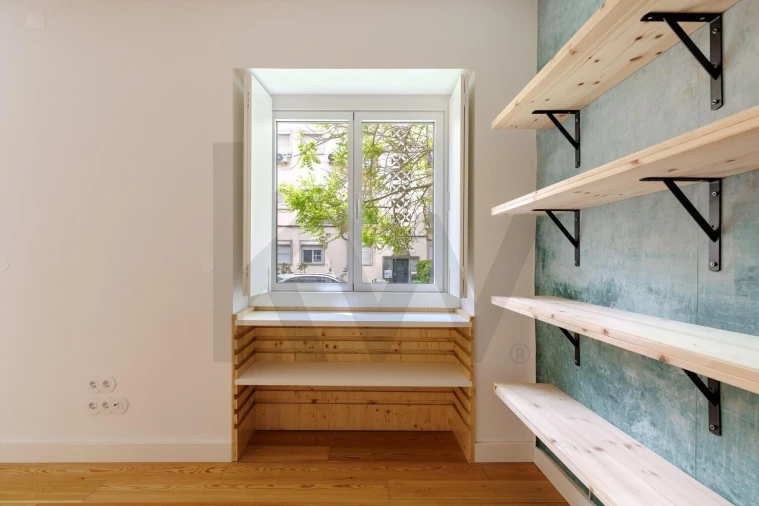 Apartamento T3 para Arrendamento em Alvalade Foto 3