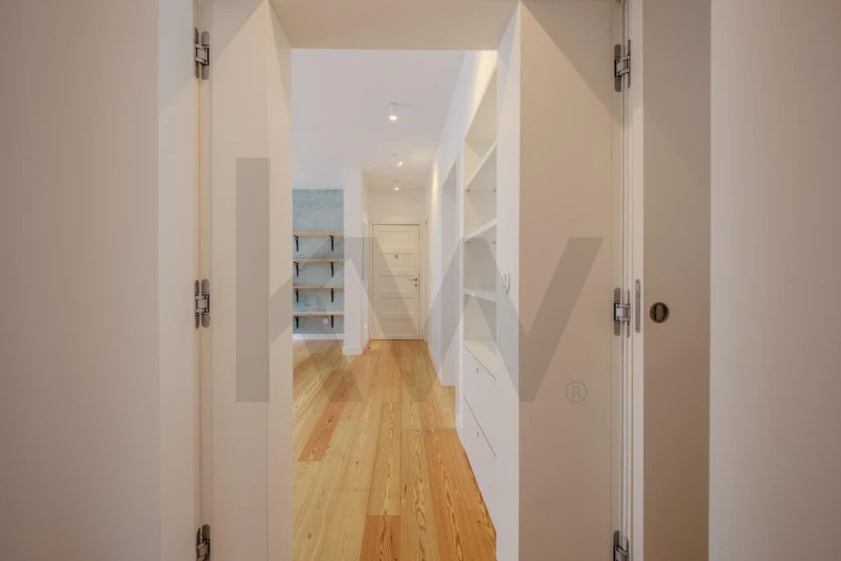 Apartamento T3 para Arrendamento em Alvalade Foto 5