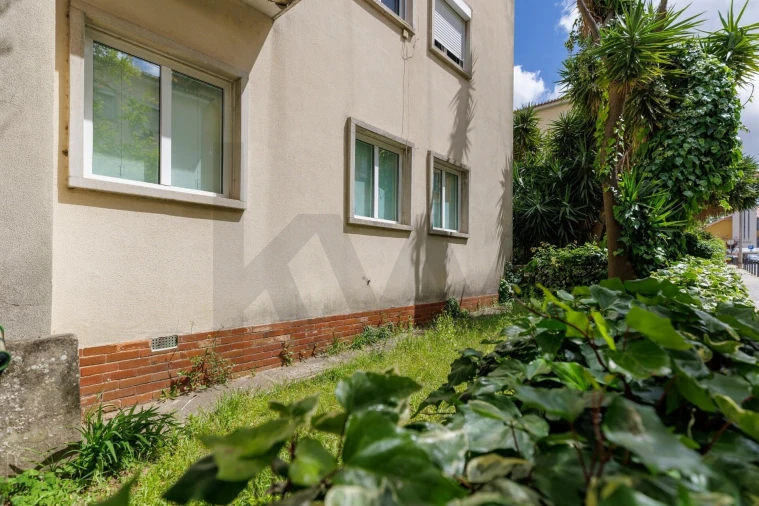 Apartamento T3 para Arrendamento em Alvalade Foto 33