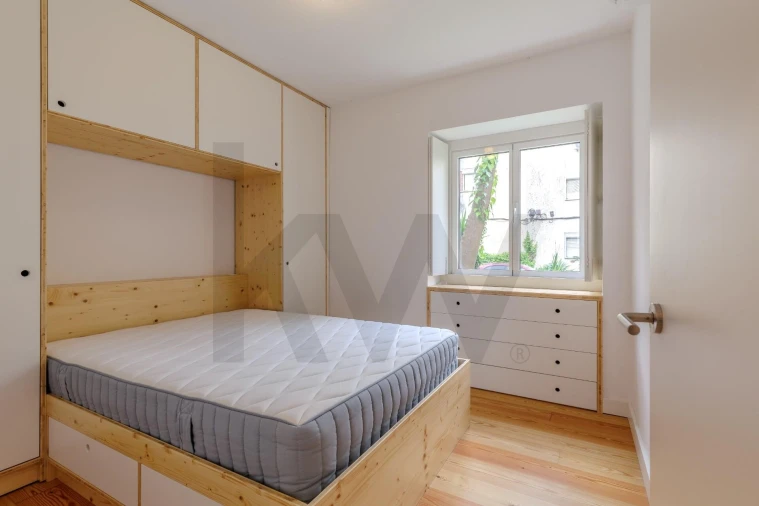 Apartamento T3 para Arrendamento em Alvalade Foto 16