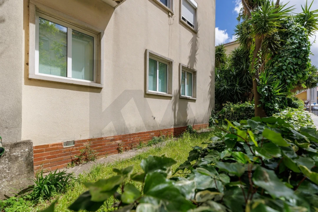 Apartamento T3 para Arrendamento em Alvalade Foto 33