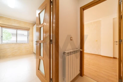 Apartamento T1 para Arrendamento em Mina de Água