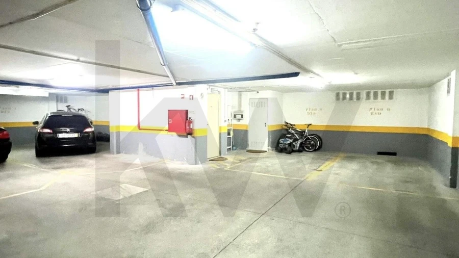 Apartamento T1 para Arrendamento em Mina de Água Foto 21