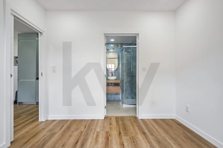 Apartamento T1 para Venda em São Martinho Foto 8