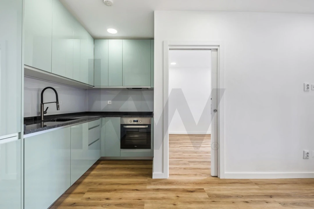 Apartamento T1 para Venda em São Martinho Foto 5