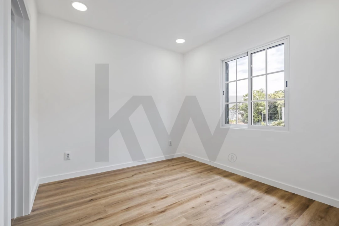 Apartamento T1 para Venda em São Martinho Foto 11