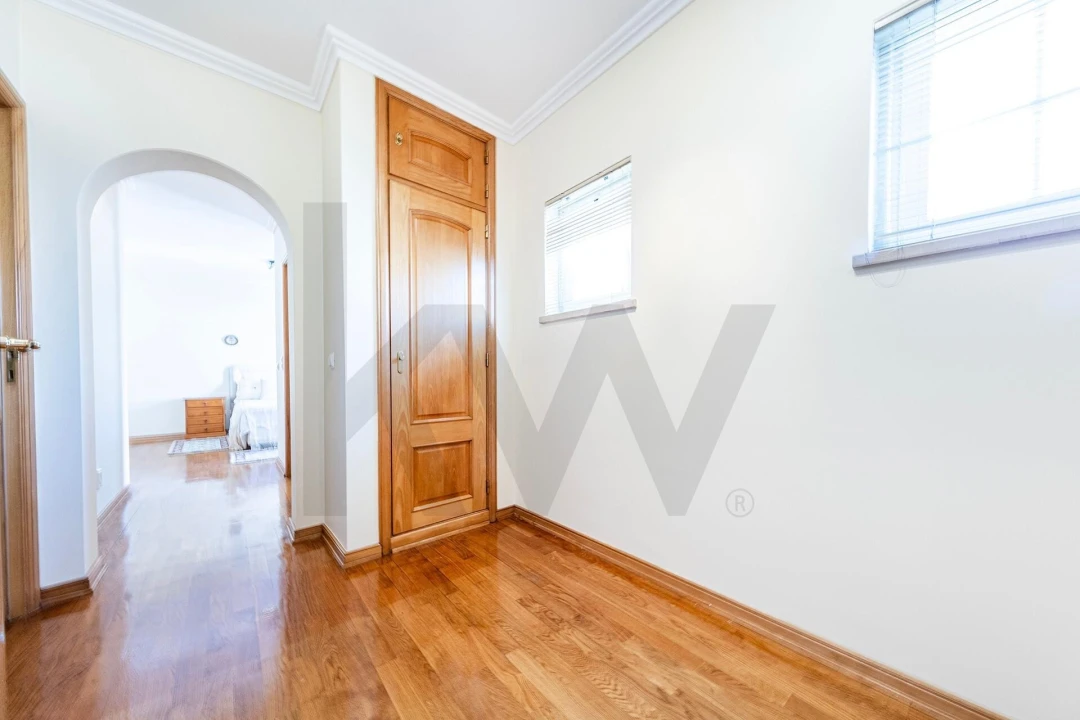 Moradia T3 para Arrendamento em Alcabideche Foto 15