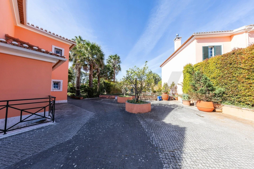 Moradia T3 para Arrendamento em Alcabideche Foto 31