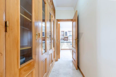 Moradia T3 para Arrendamento em Alcabideche