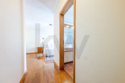 Moradia T3 para Arrendamento em Alcabideche