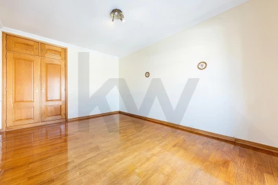 Moradia T3 para Arrendamento em Alcabideche