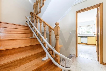 Moradia T3 para Arrendamento em Alcabideche