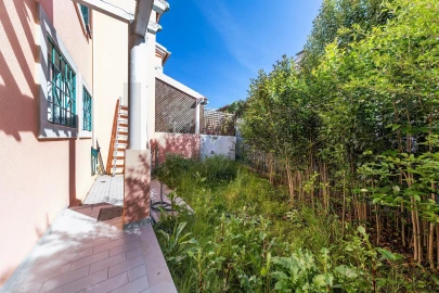 Moradia T3 para Arrendamento em Alcabideche