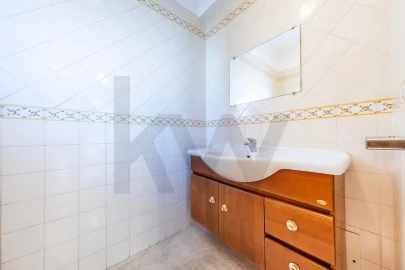 Moradia T3 para Arrendamento em Alcabideche